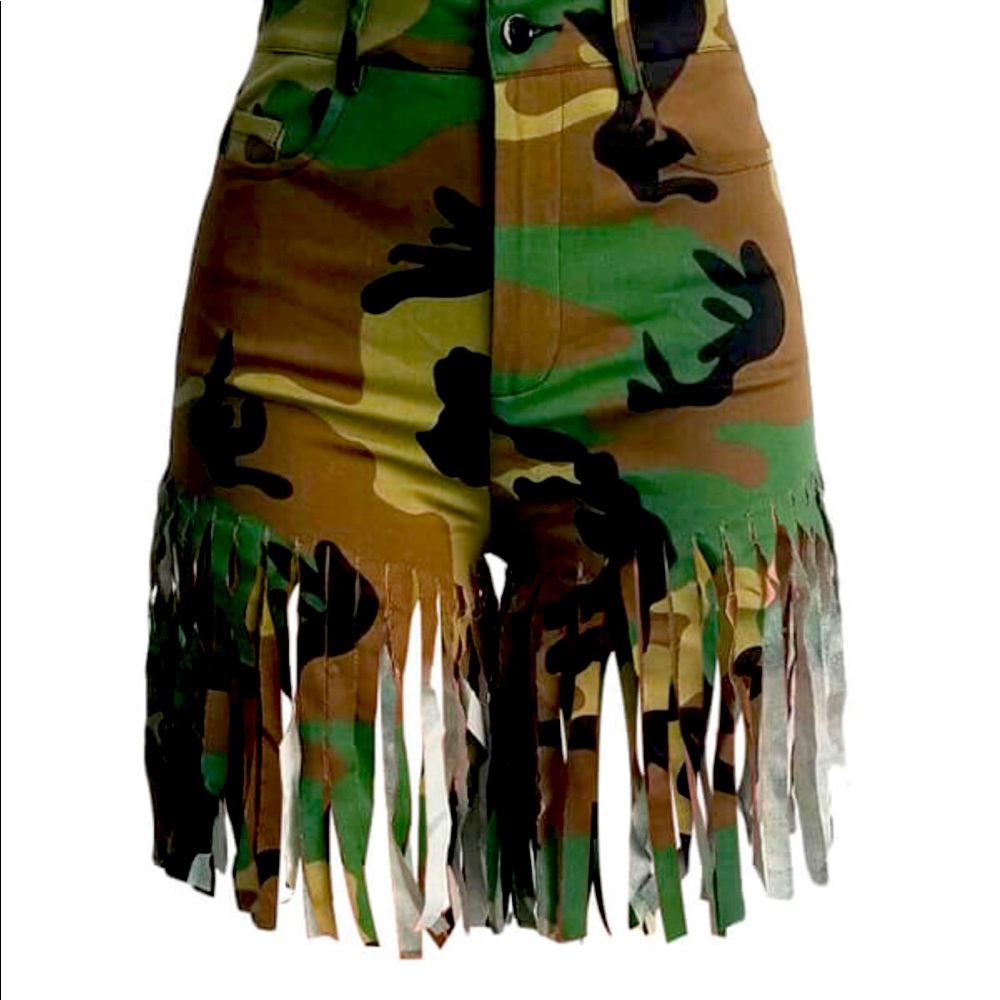 Street camo printed tassel design shorts